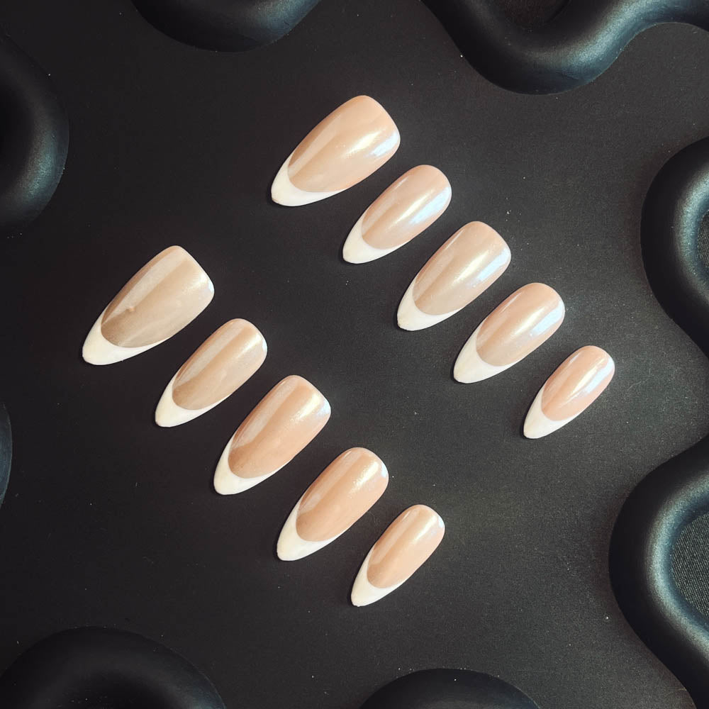 Classic French Tip Handmade Almond  Nails X1013 - NoirNail