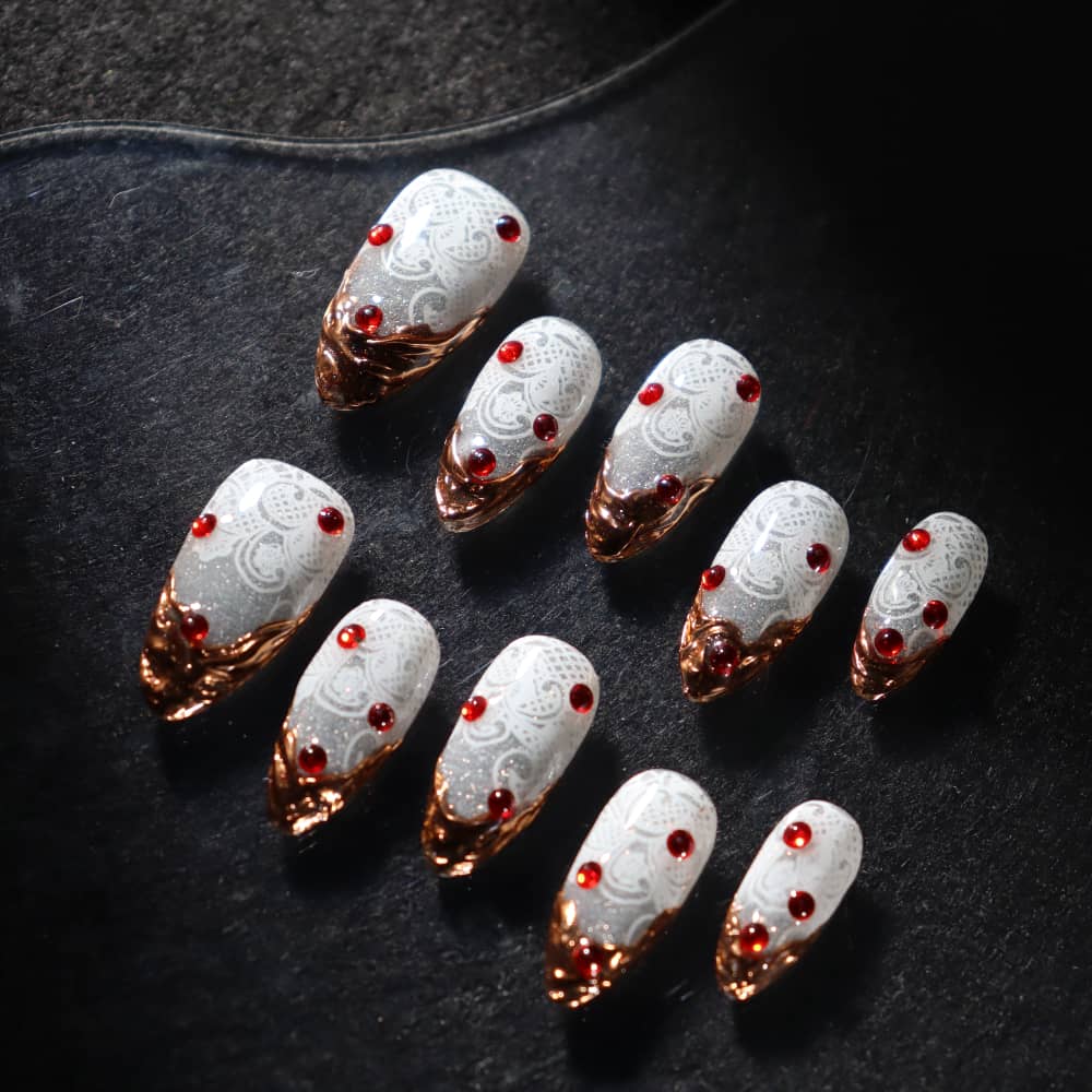 Buccellati Handmade Almond Press On Nails A1580