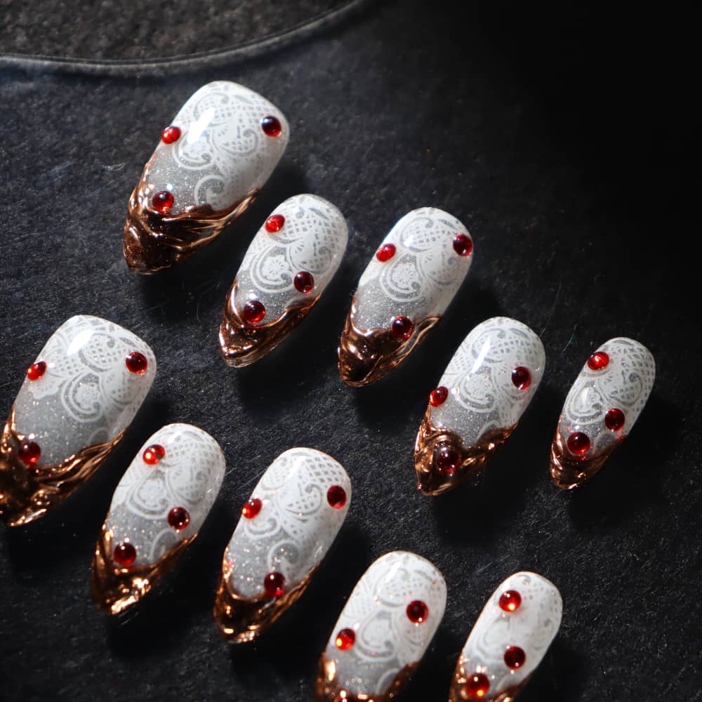 Buccellati Handmade Almond Press On Nails A1580