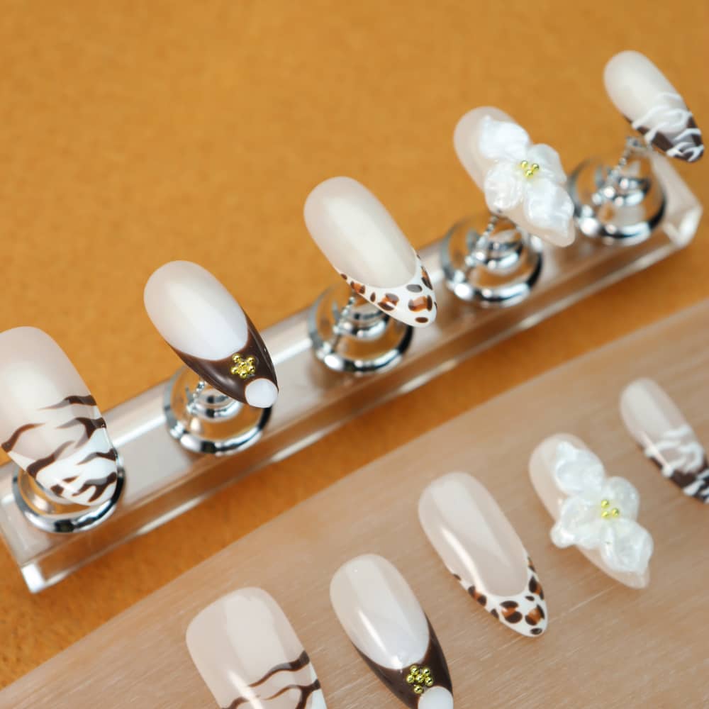 Maillard Hand Pinching Petals Deep French Handmade Almond Press on Nails A1088