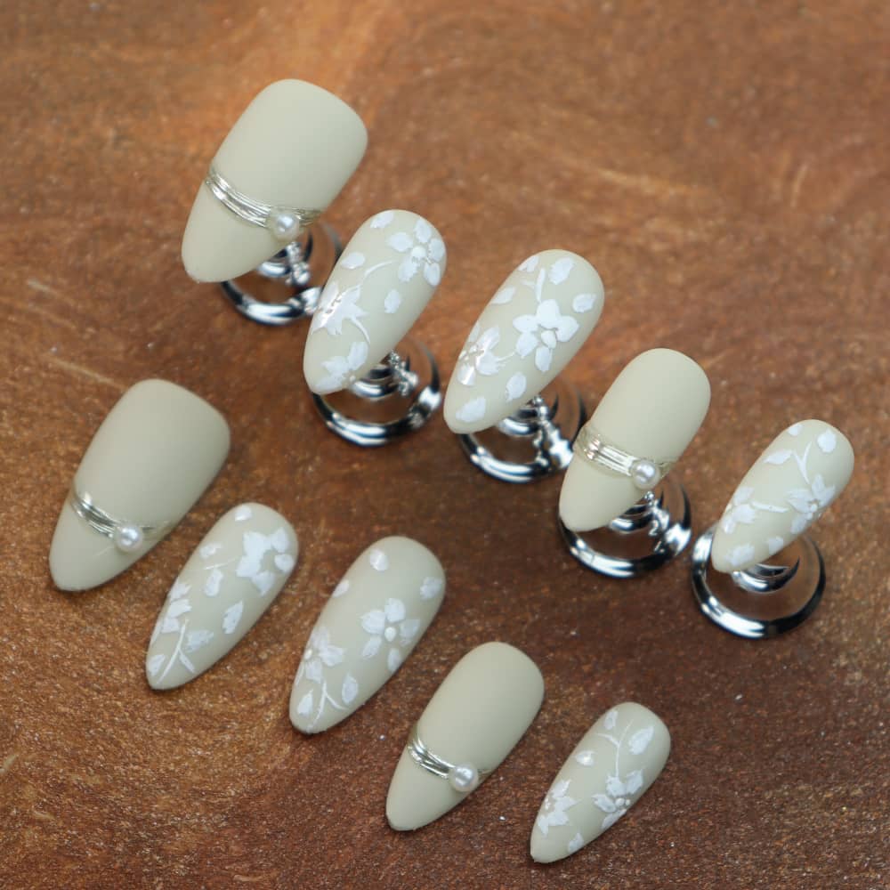 Happy Wedding To You Handmade Almond Press On Nails A610