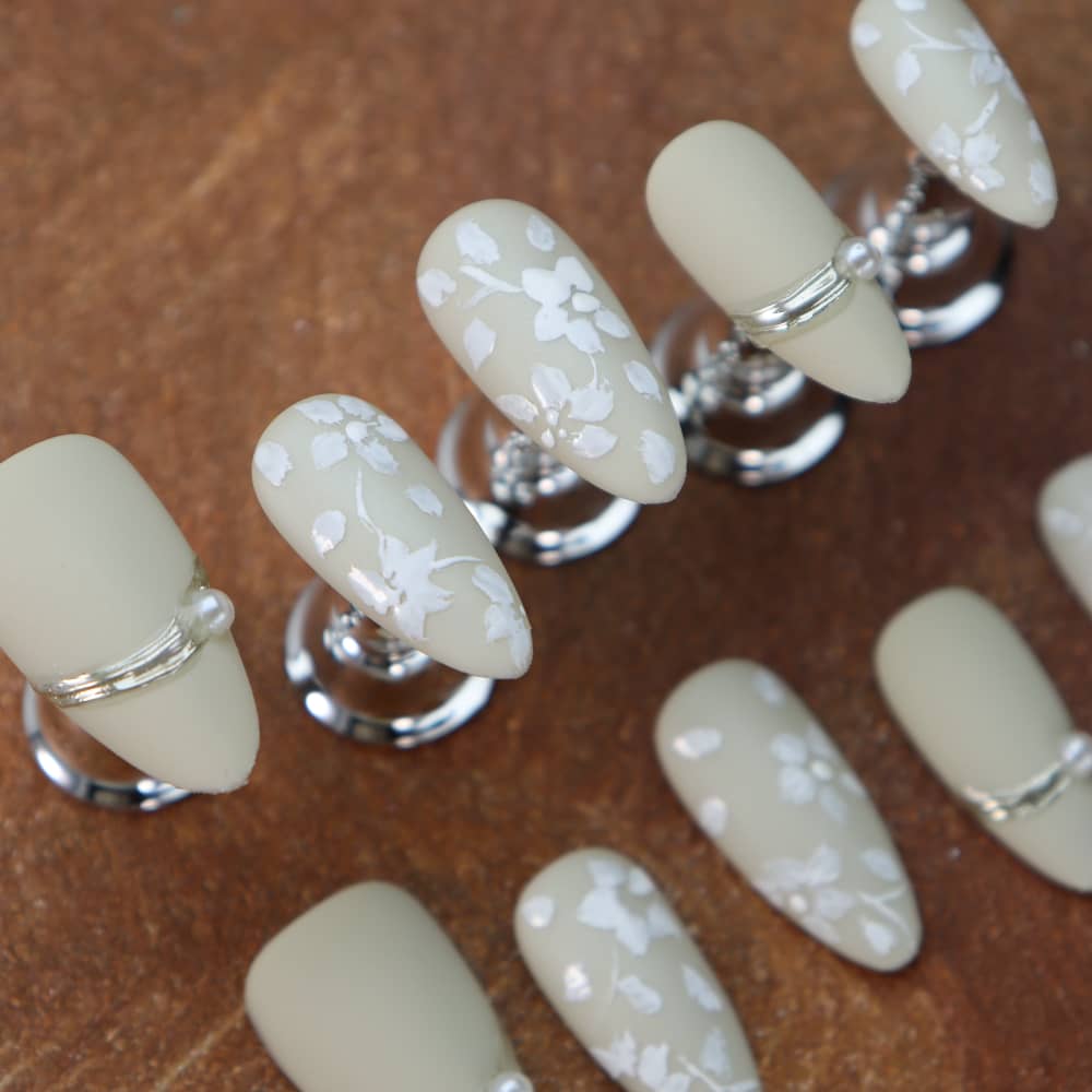 Happy Wedding To You Handmade Almond Press On Nails A610