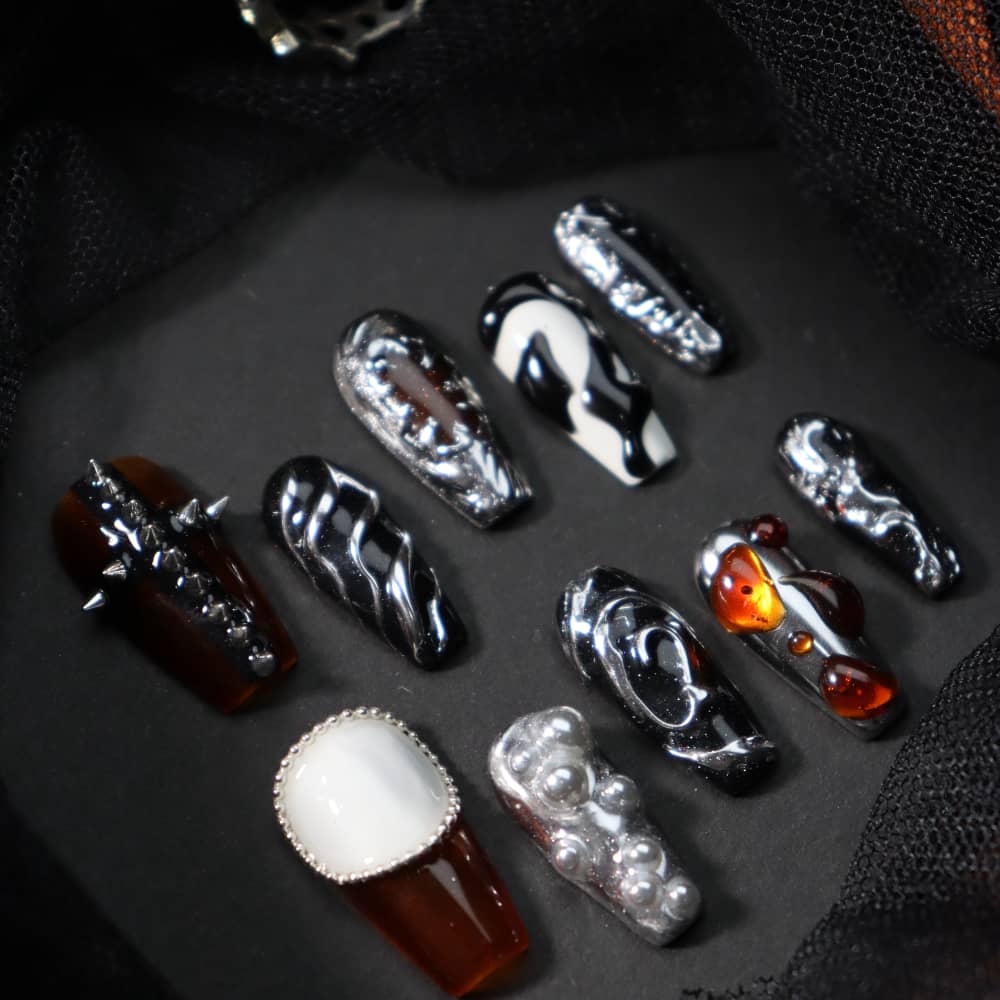 Maillard Vintage Amber Coffin Handmade Press On Nails A791