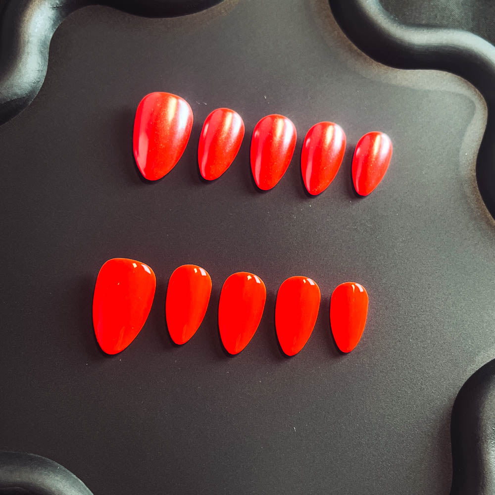 Blood Red Solid Color 100% Handmade Almond Press-ons Nail CS1002 - NoirNail