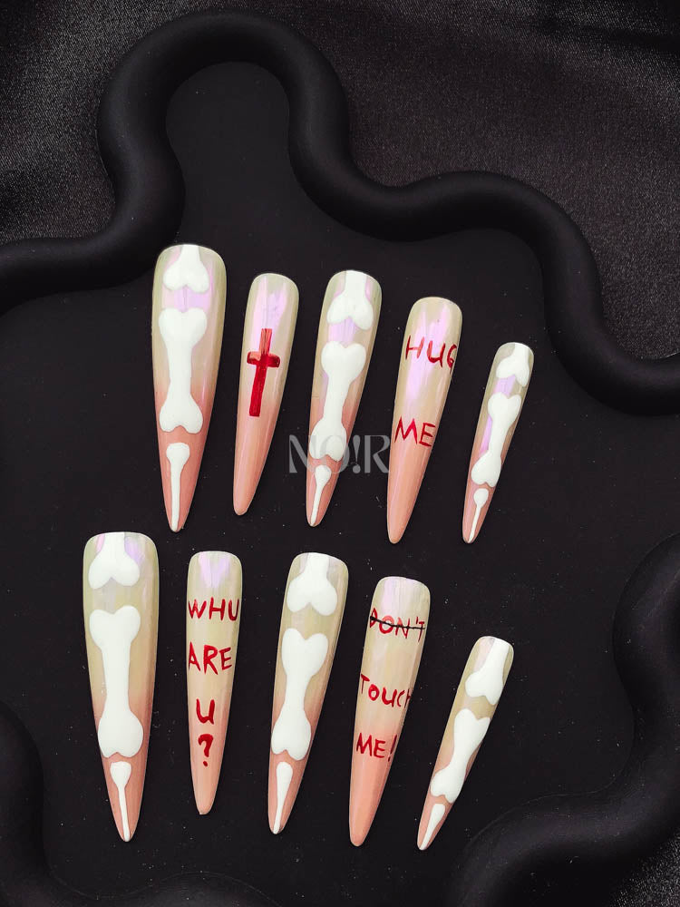 Hug Me Handmade  Stiletto Nails OM1022