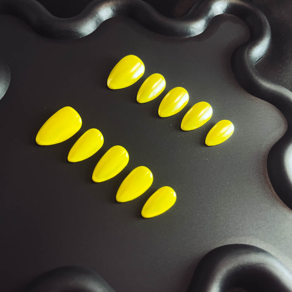 Lemon Yellow Solid Color 100% Handmade Almond Press-ons Nail CS1004 - NoirNail