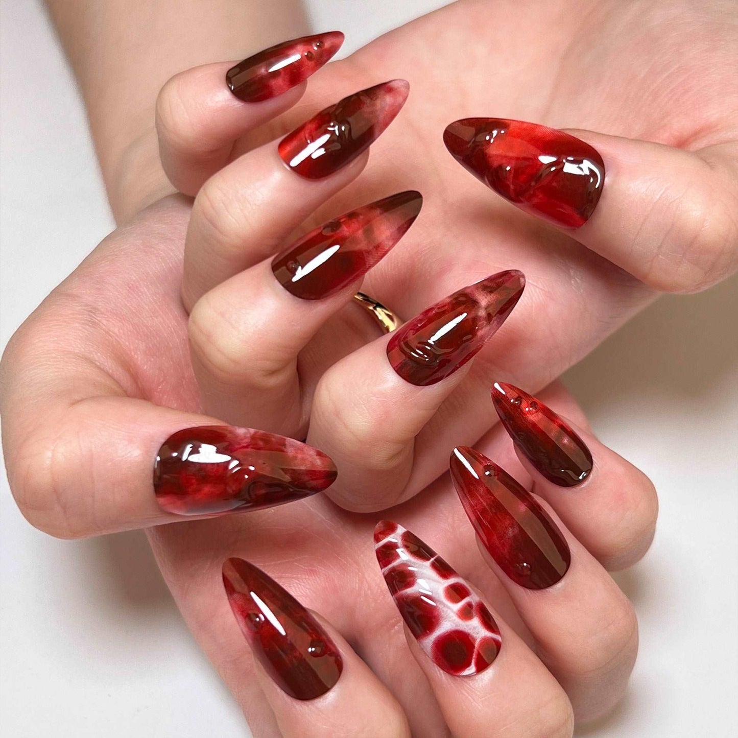 Bloody Mary  Almond 24PCS Free Size Nails JP3412