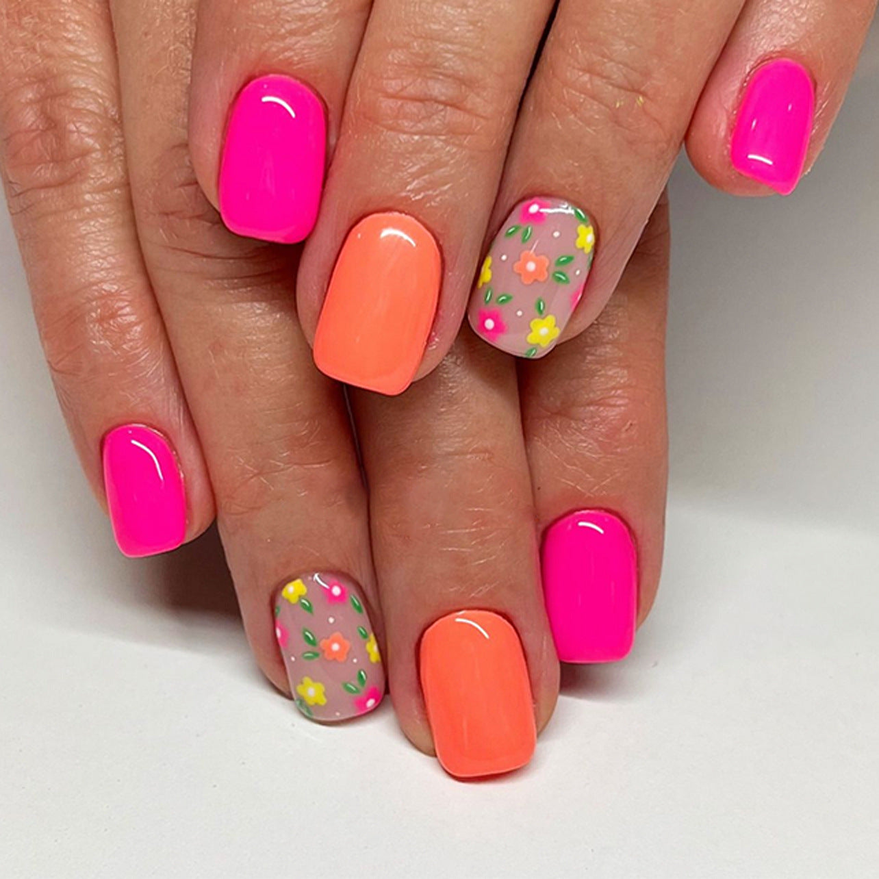 Dopamine Flowers Square 24PCS Free Size Press on Nails JP3616