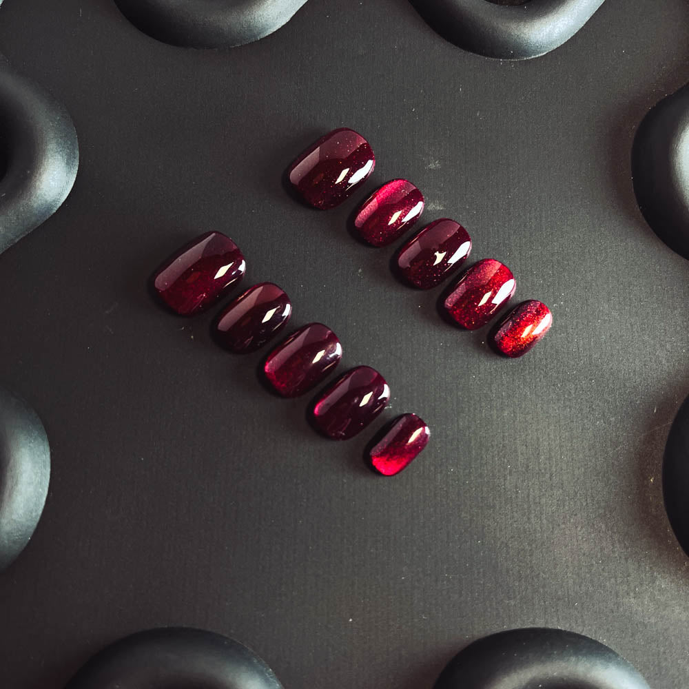 Bloody Berries Cat Eyes Gel Nail Handmade Almond Press-ons Nail MQ1003 - NoirNail