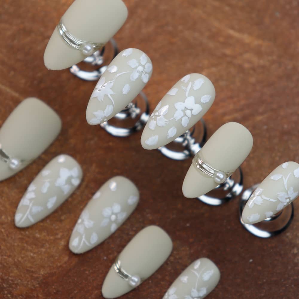 Happy Wedding To You Handmade Almond Press On Nails A610