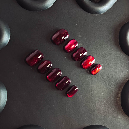 Bloody Berries Cat Eyes Gel Nail Handmade Almond Press-ons Nail MQ1003 - NoirNail