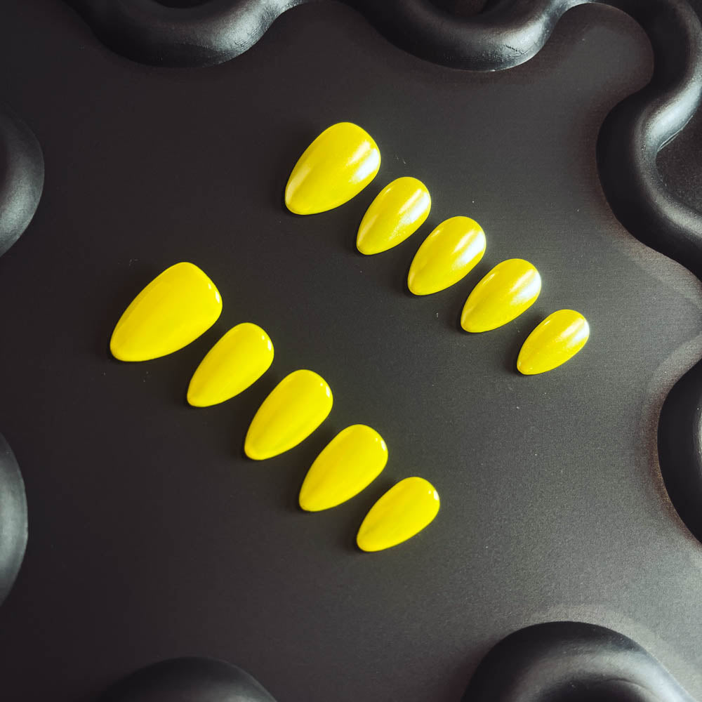 Lemon Yellow Solid Color 100% Handmade Almond Press-ons Nail CS1004 - NoirNail