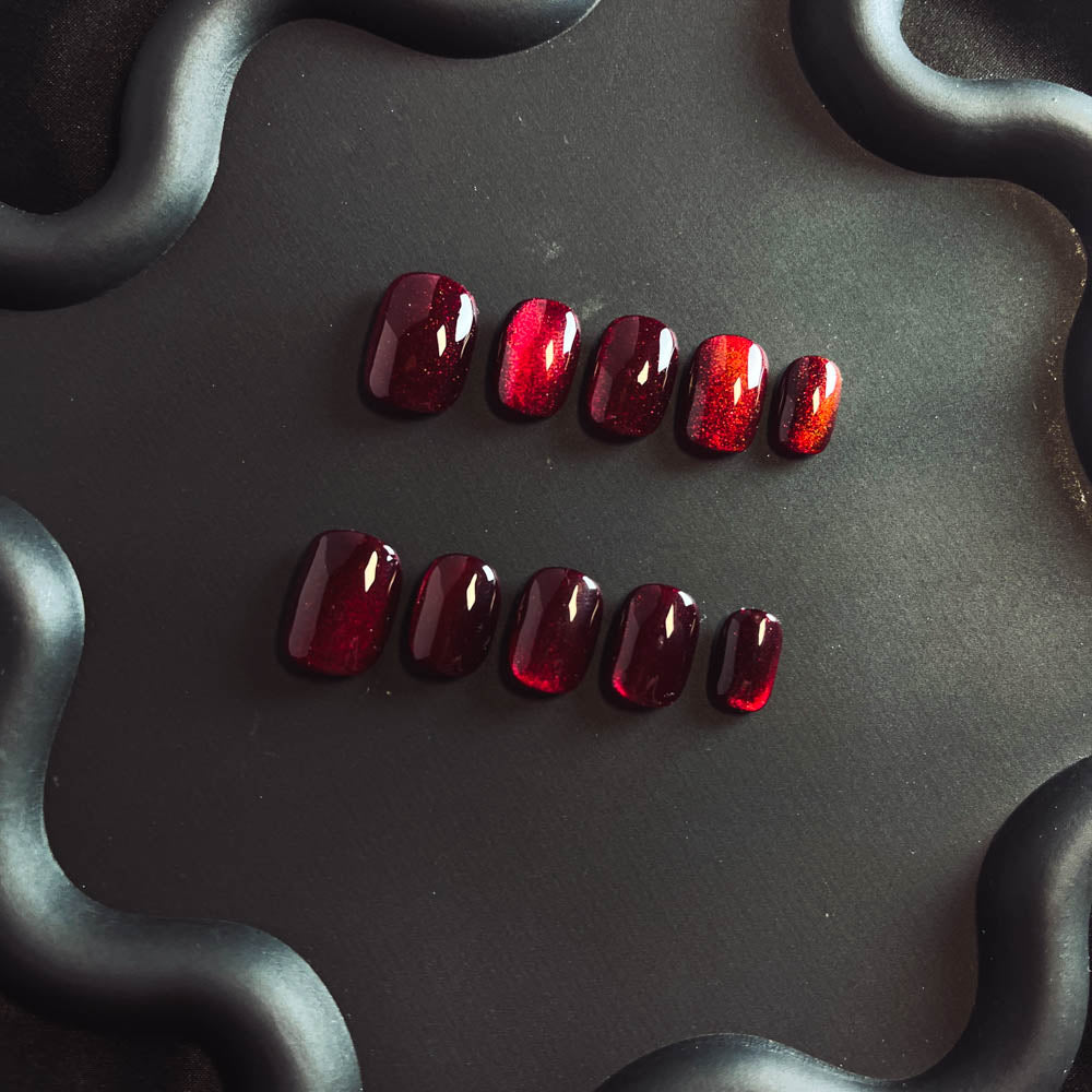 Bloody Berries Cat Eyes Gel Nail Handmade Almond Press-ons Nail MQ1003 - NoirNail