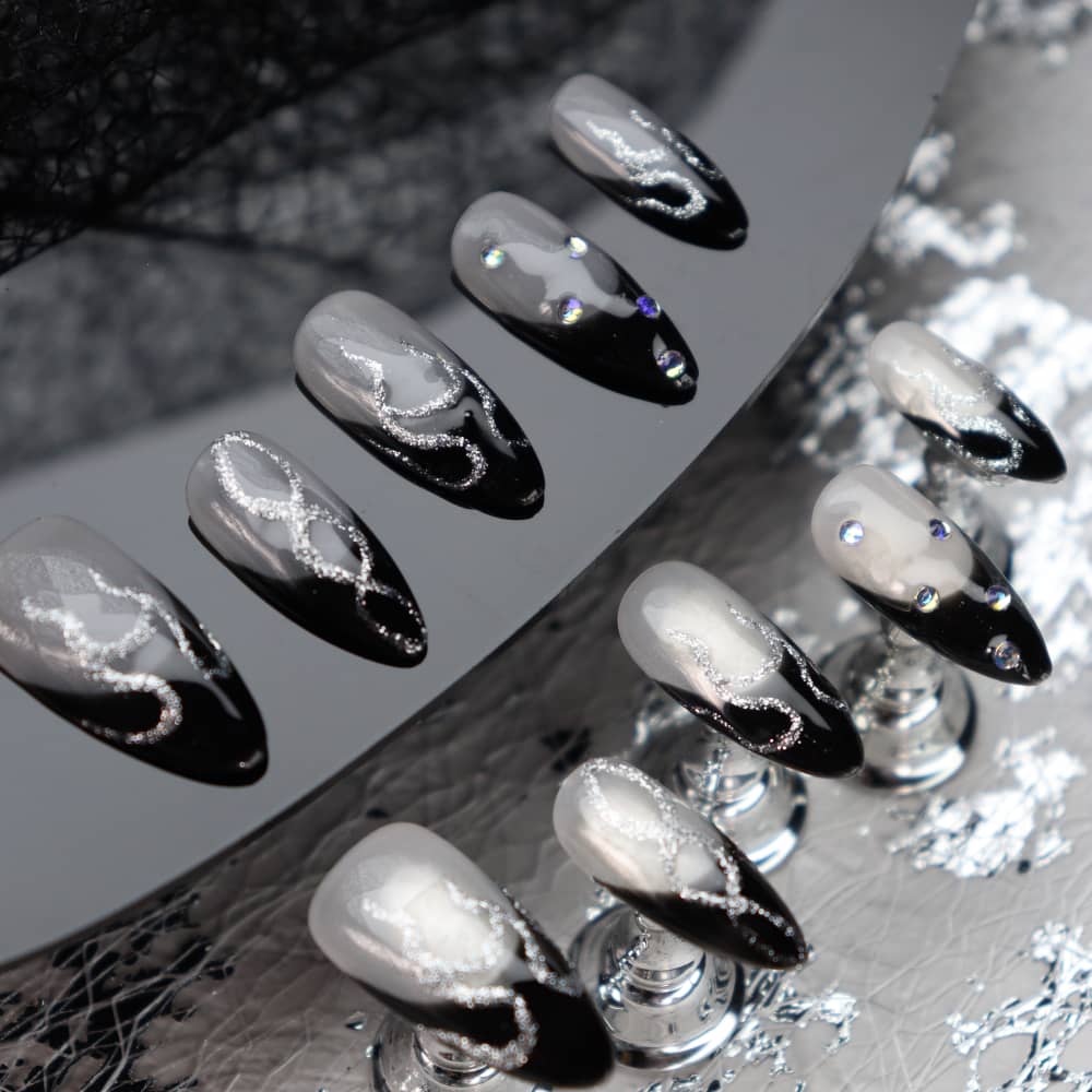 Silver Flame Handmade Almond Press on Nails A1122