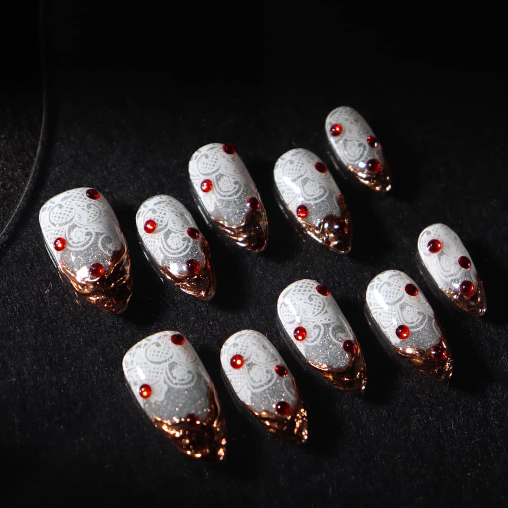 Buccellati Handmade Almond Press On Nails A1580