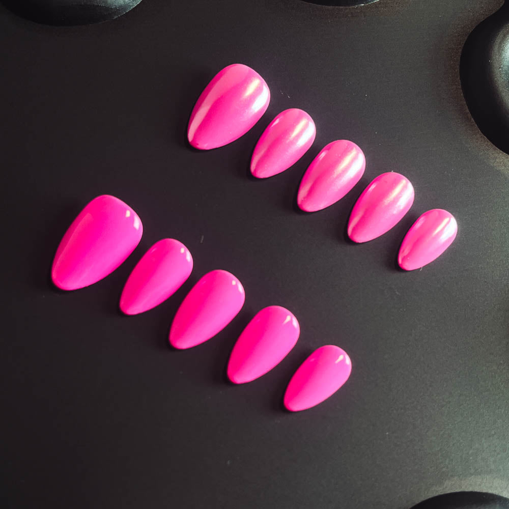 Barbie Pink Solid Color 100% Handmade Almond Press-ons Nail CS1001 - NoirNail
