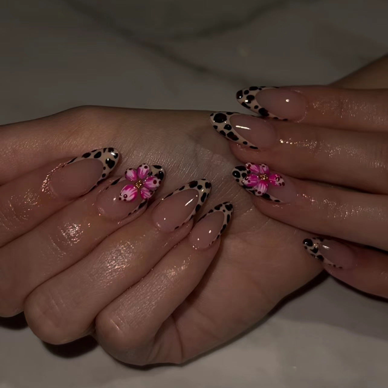 Leopard Flower French Tip Almond 24PCS Free Size Press on Nails JP3567